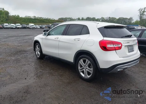 2017 Mercedes-Benz Gla 250 z USA, uszkodzony, nr VIN WDCTG4EB4HJ350354